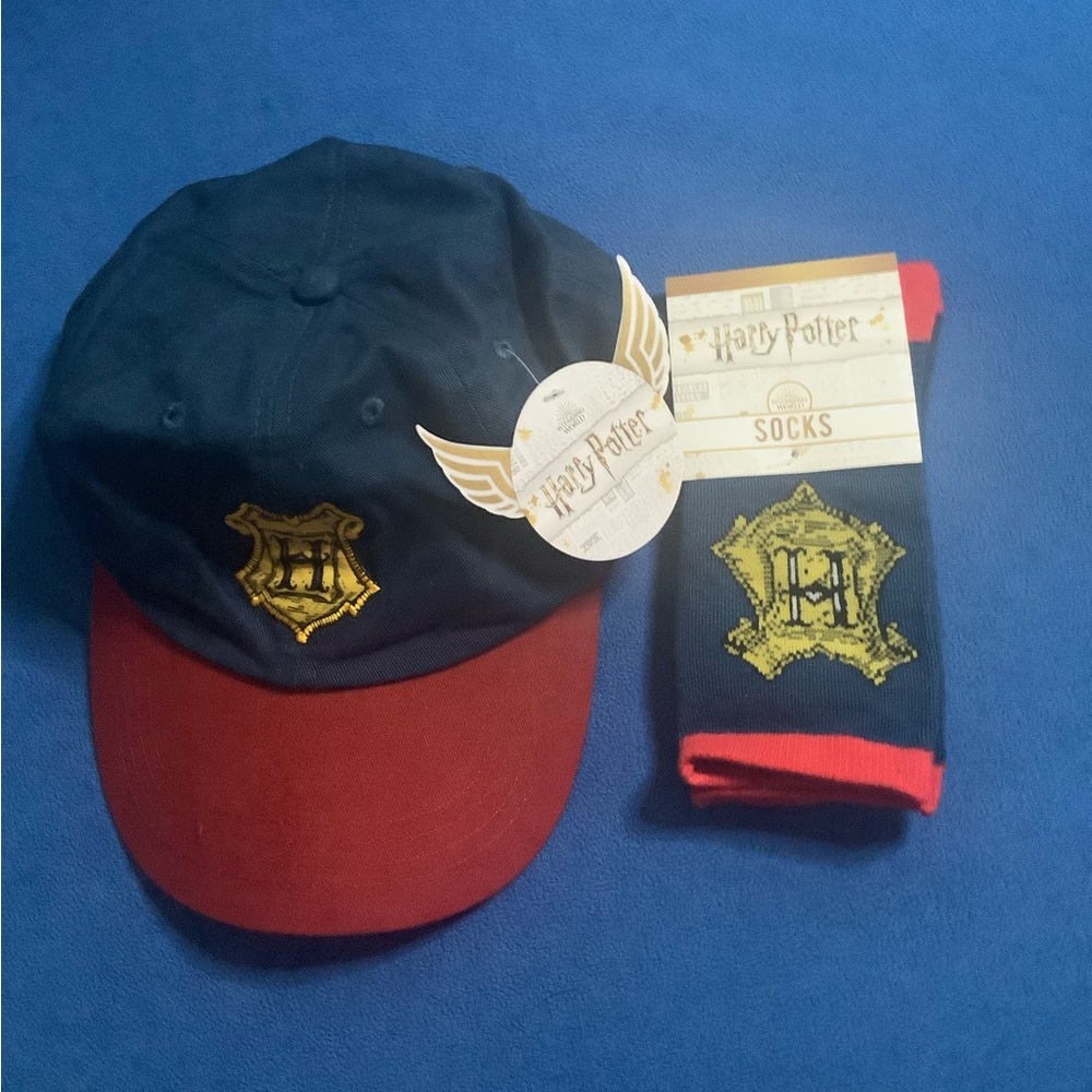 Harry Potter Cap and Socks bundle built by Culturefly NWT